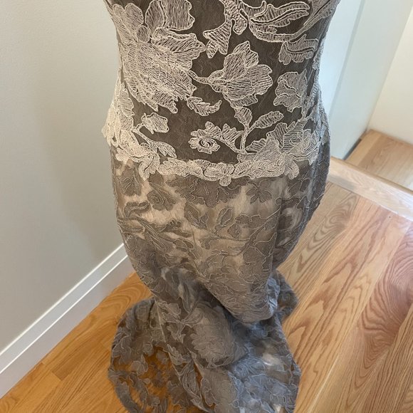 Tadashi Shoji Scalloped V-Neck Sleeveless Two Tone Corded Lace Gown - Picture 8 of 10